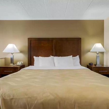 Quality Inn & Suites Oceanblock Ocean City Extérieur photo