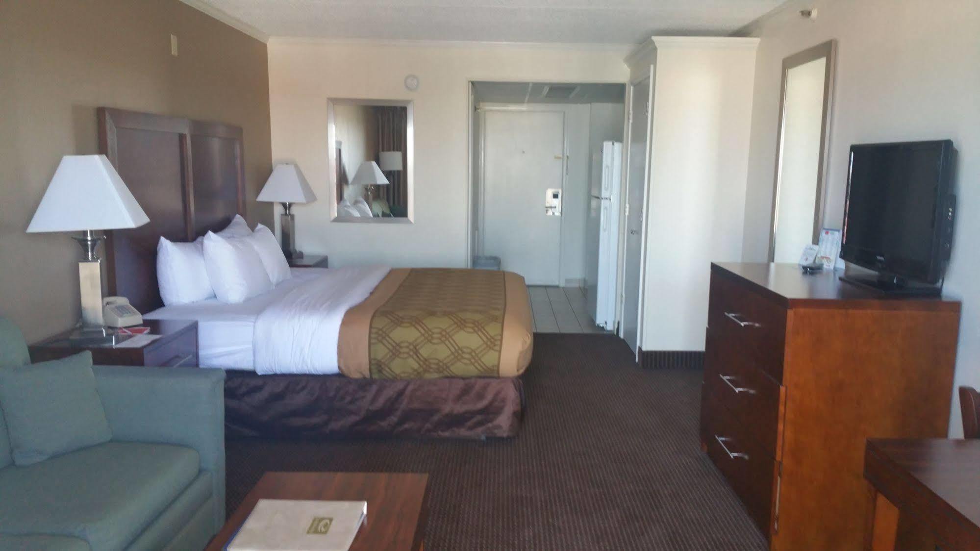 Quality Inn & Suites Oceanblock Ocean City Extérieur photo